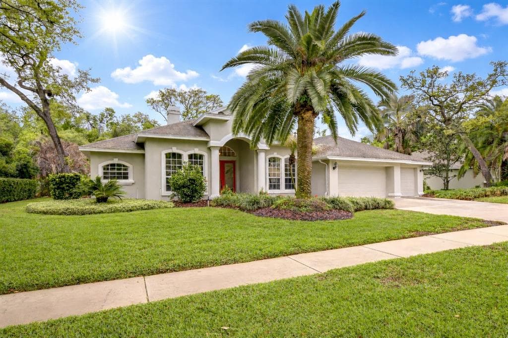 5612 EAGLEGLEN PLACE LITHIA, FL 33547