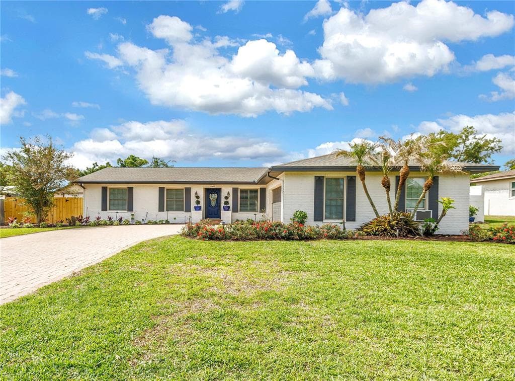 4505 HALLAM HILL LANE LAKELAND, FL 33813