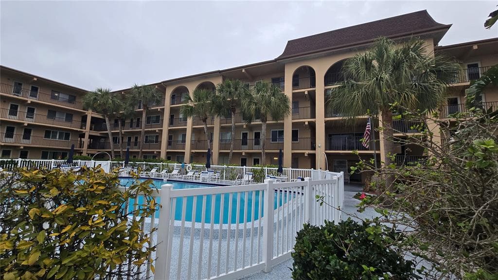 2525 W BAY DRIVE UNIT C33