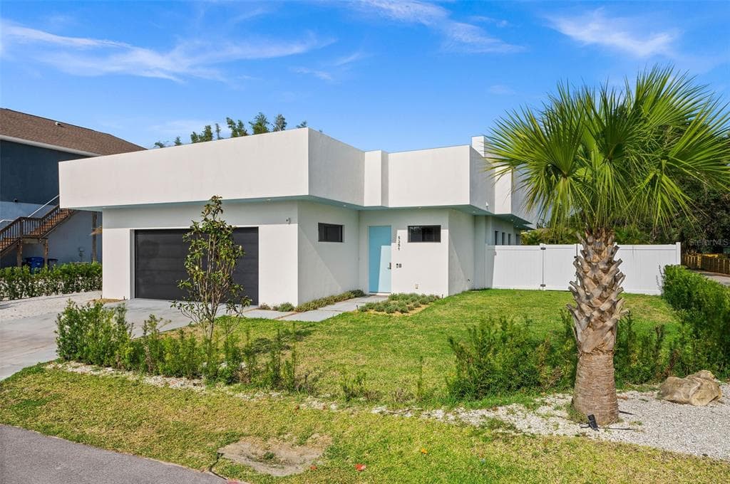 5351 MOELLER AVENUE SARASOTA, FL 34233