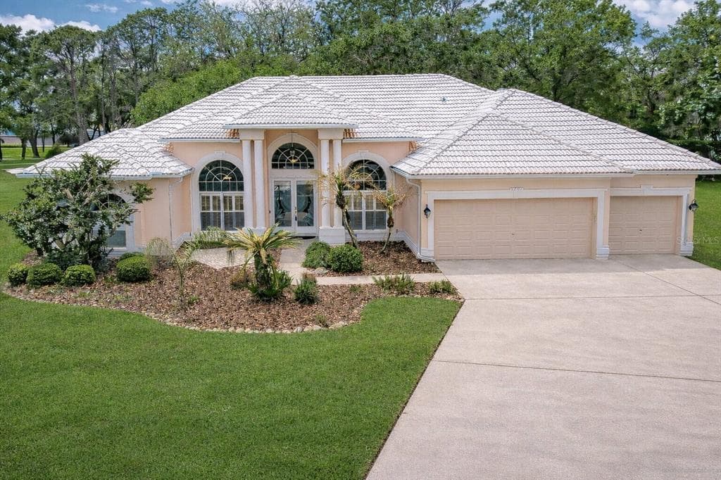5201 LAUREL POINTE DRIVE VALRICO, FL 33594