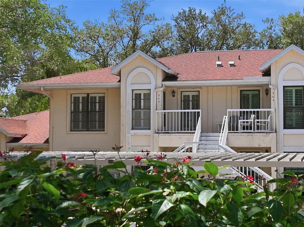 309 KNOTTWOOD COURT UNIT 309 SUN CITY CENTER, FL 33573