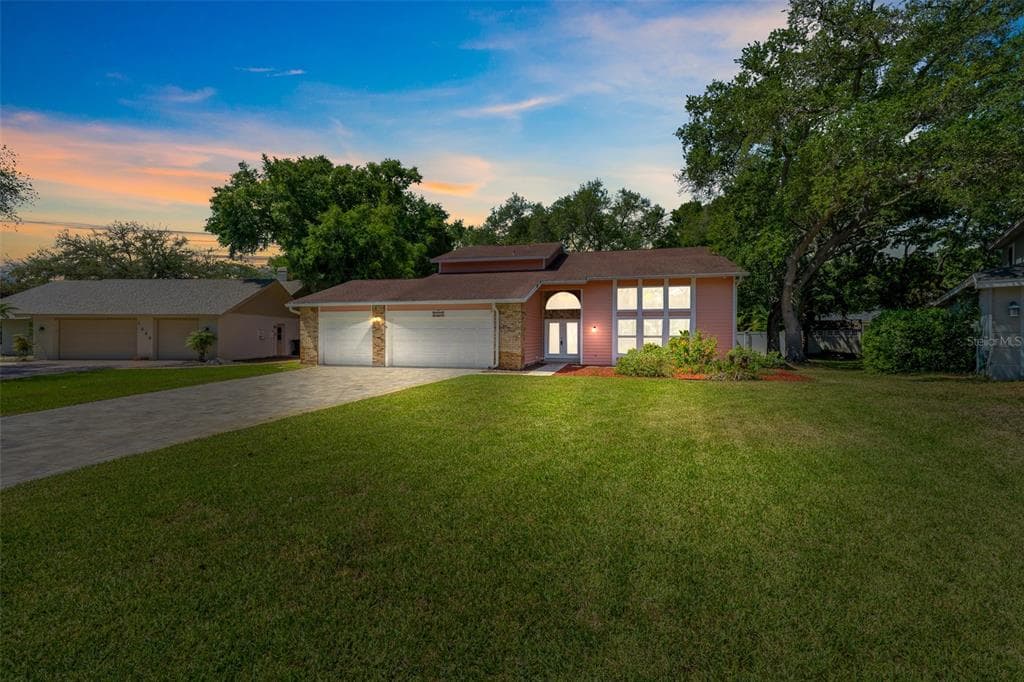 1550 CHATEAU WOOD DRIVE CLEARWATER, FL 33764