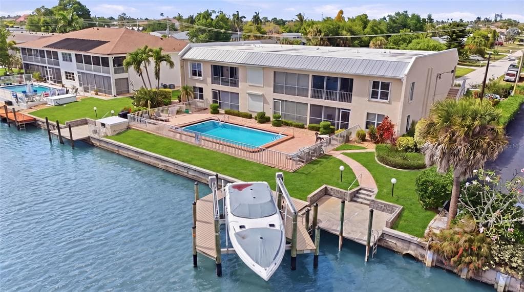 912 SE 46TH STREET UNIT 201 CAPE CORAL, FL 33904