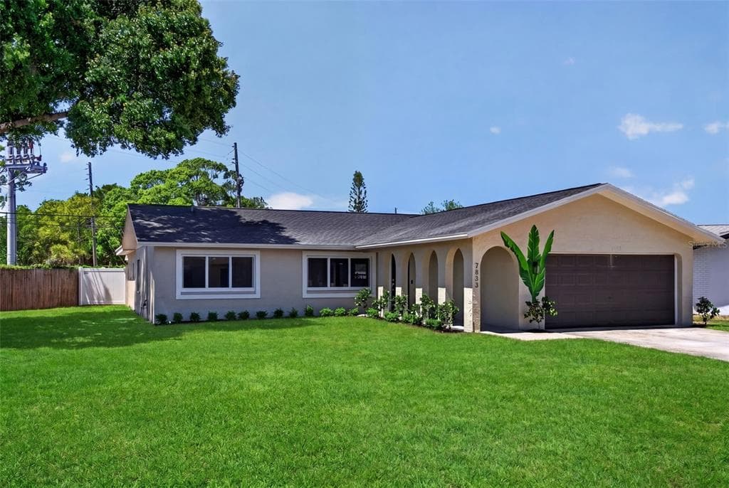 7833 BRISTOL COURT ST PETERSBURG, FL 33709