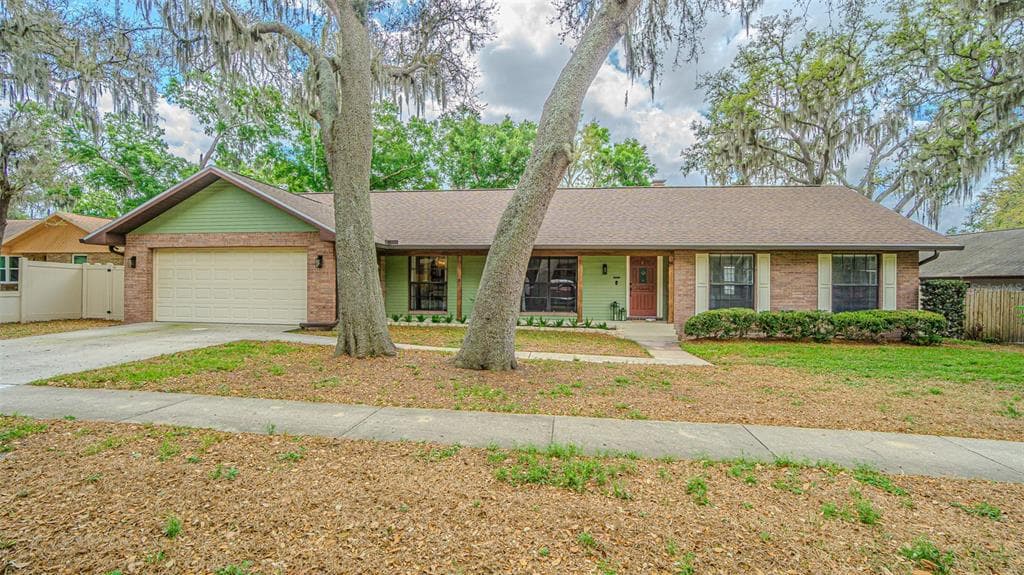 1107 OAKRIDGE MANOR DRIVE BRANDON, FL 33511