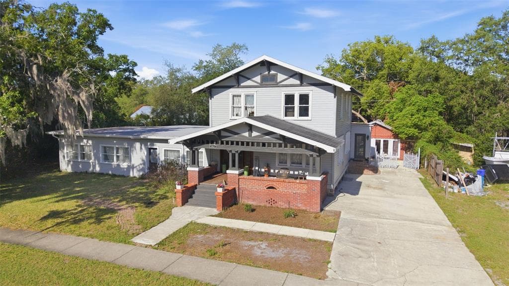 812 SANFORD AVENUE SANFORD, FL 32771