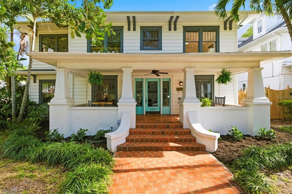 816 16TH AVENUE NE ST PETERSBURG, FL 33704