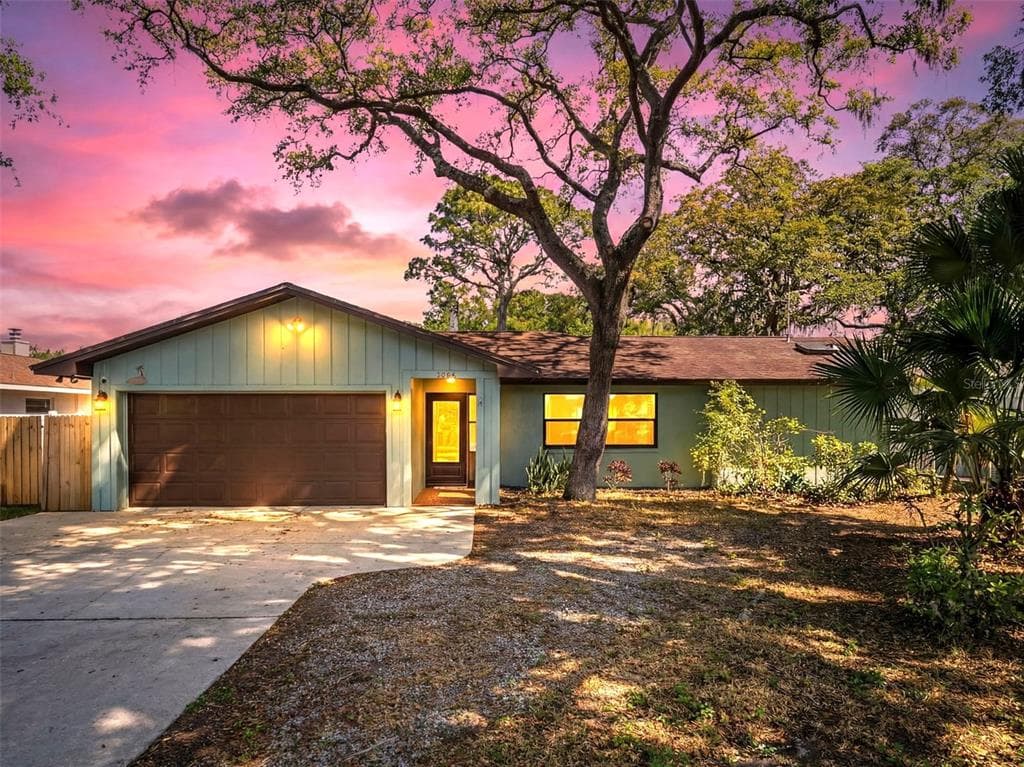 1505 MICHIGAN AVENUE PALM HARBOR, FL 34683
