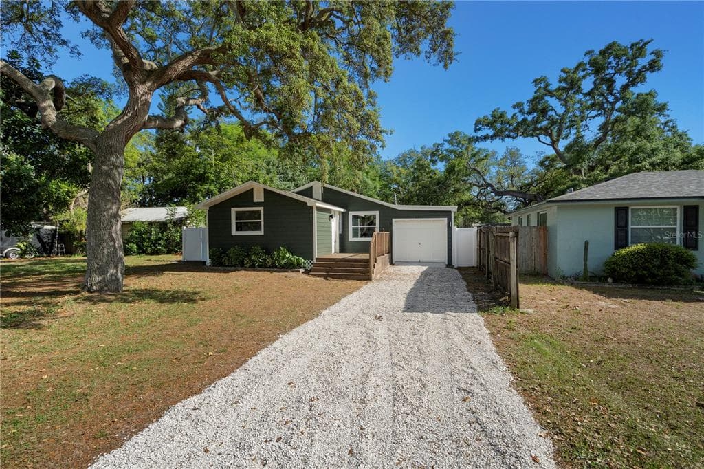 1273 SEDEEVA CIRCLE N CLEARWATER, FL 33755