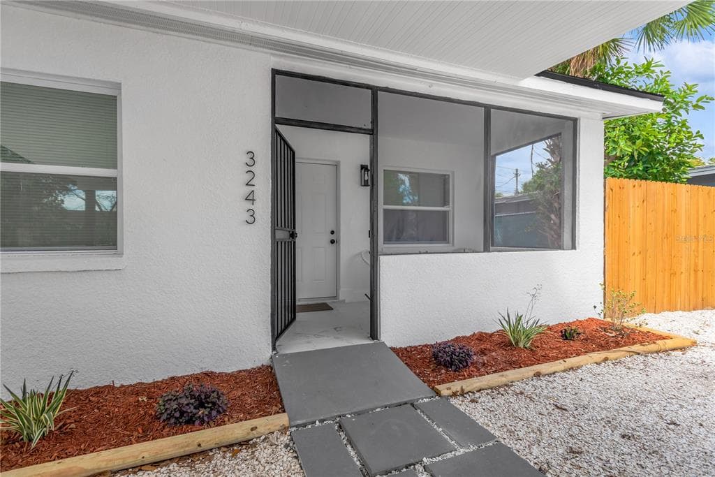 3243 6TH AVENUE S ST PETERSBURG, FL 33712
