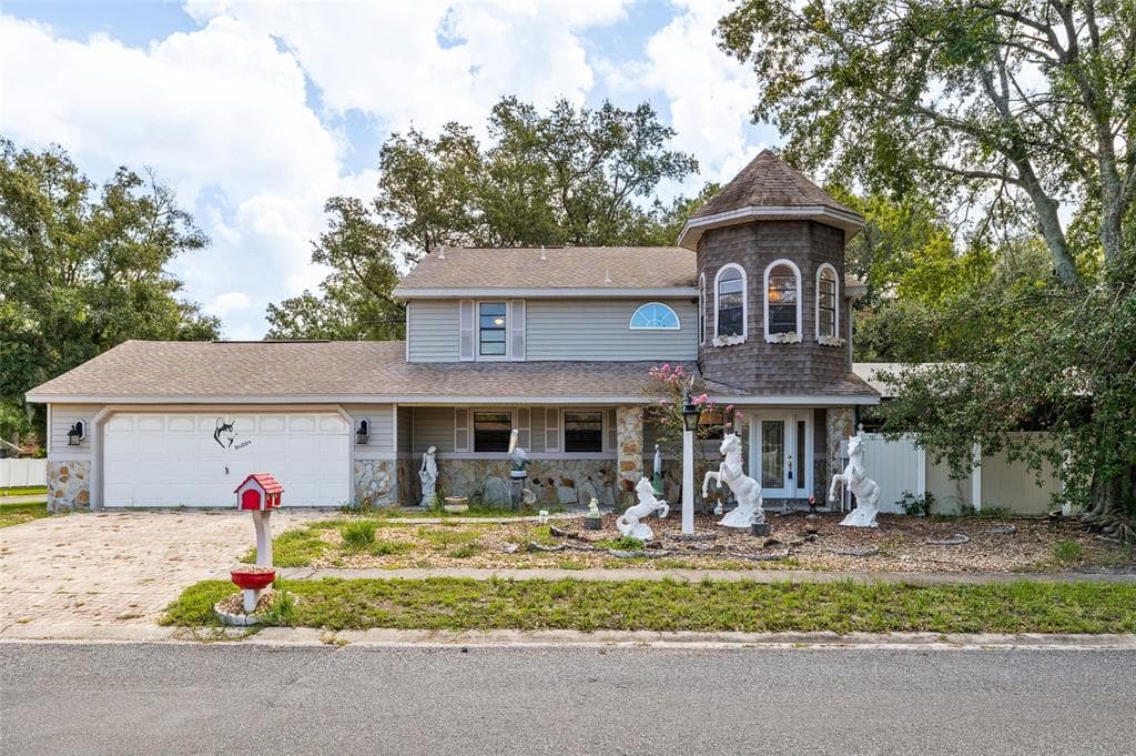 3030 SHADOW OAKS DRIVE HOLIDAY, FL 34690