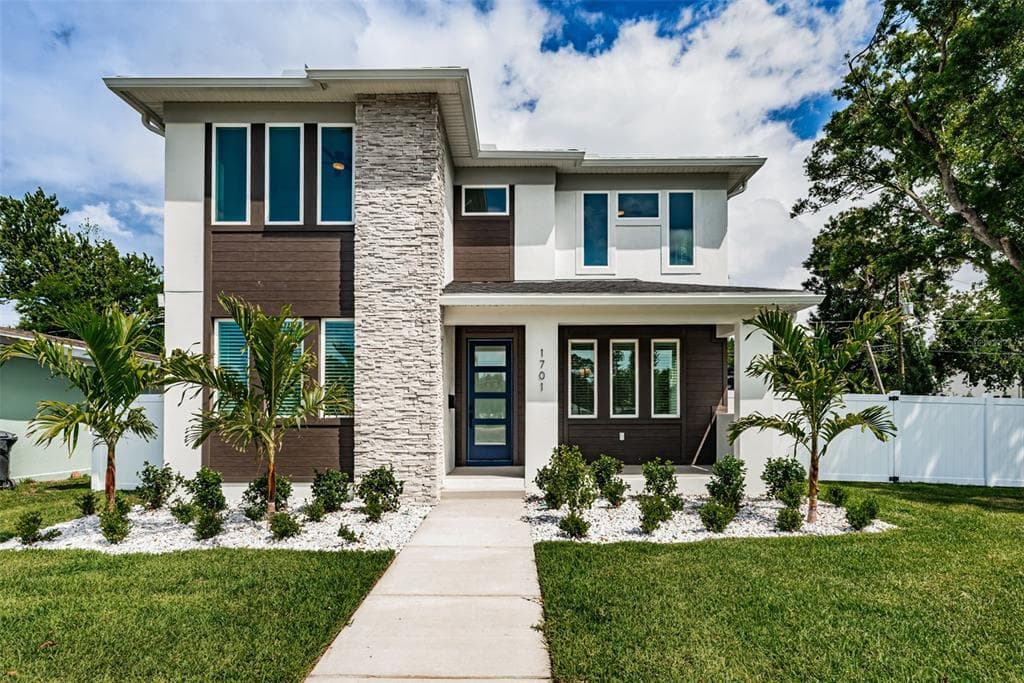 1701 25TH AVENUE N ST PETERSBURG, FL 33713