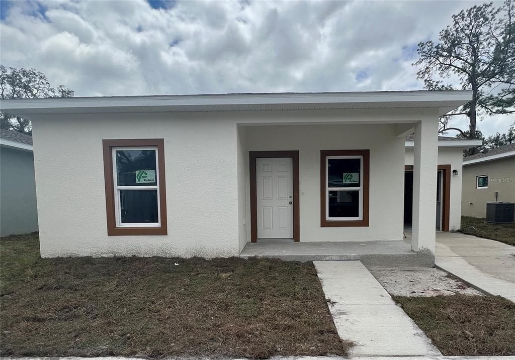 5017 FINDERS COURT TAMPA, FL 33617