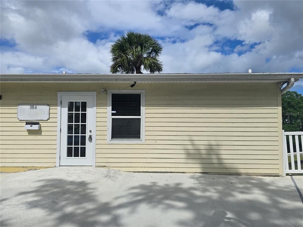 7901 N NEBRASKA AVENUE UNIT 300A TAMPA, FL 33604