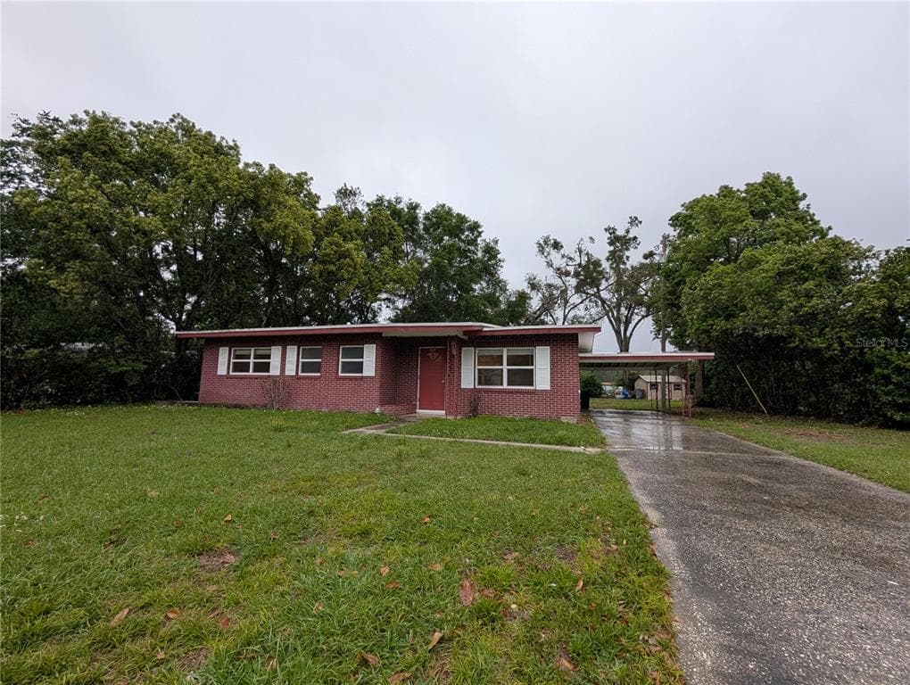 208 OAKWOOD DRIVE BROOKSVILLE, FL 34601