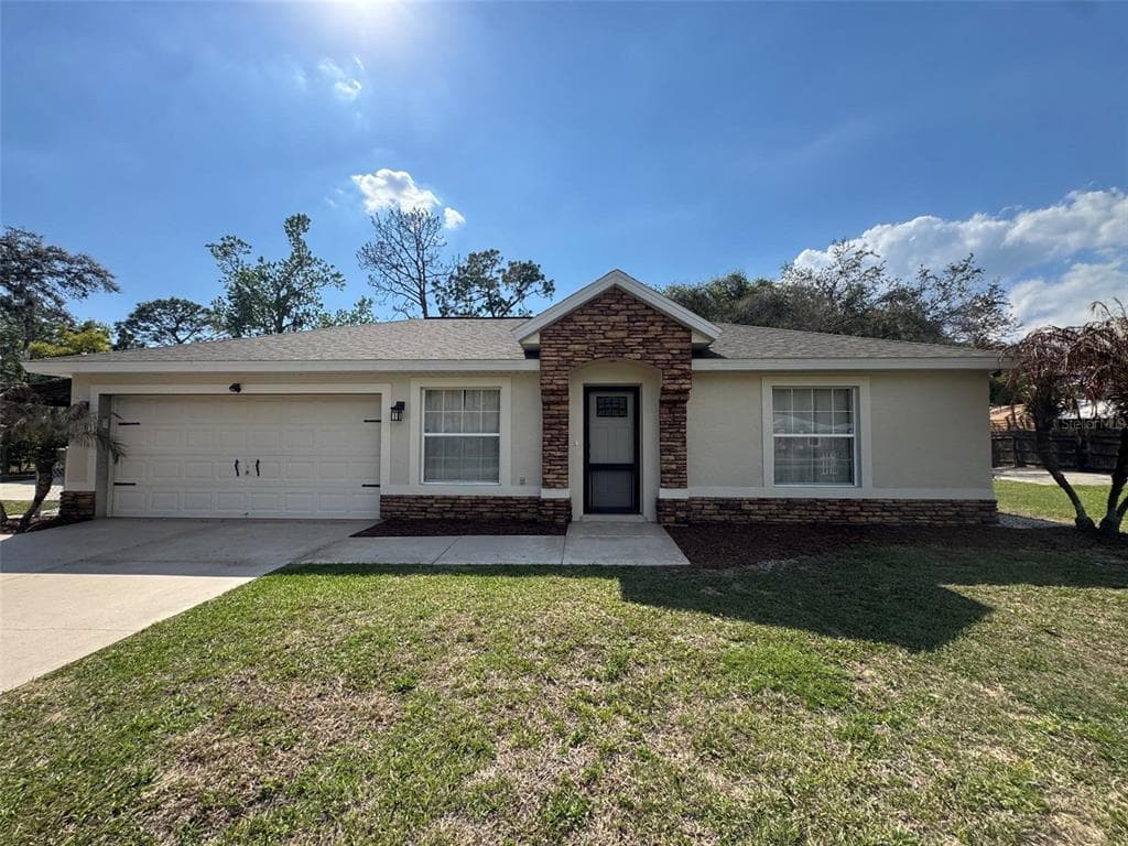 40751 W 4TH AVENUE UMATILLA, FL 32784