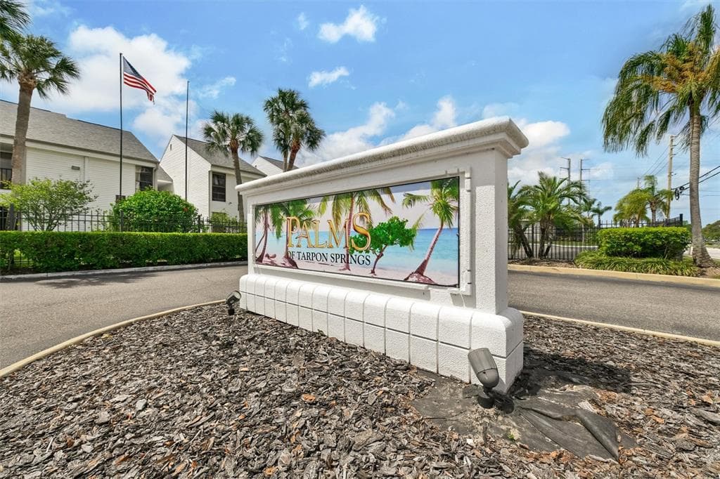 704 HAVEN PLACE UNIT 704 TARPON SPRINGS, FL 34689