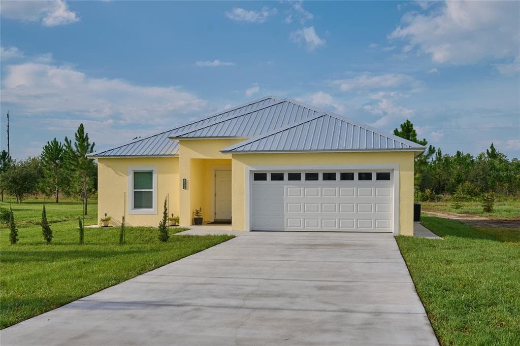 2581 POINCIANA DRIVE INDIAN LAKE ESTATES, FL 33855