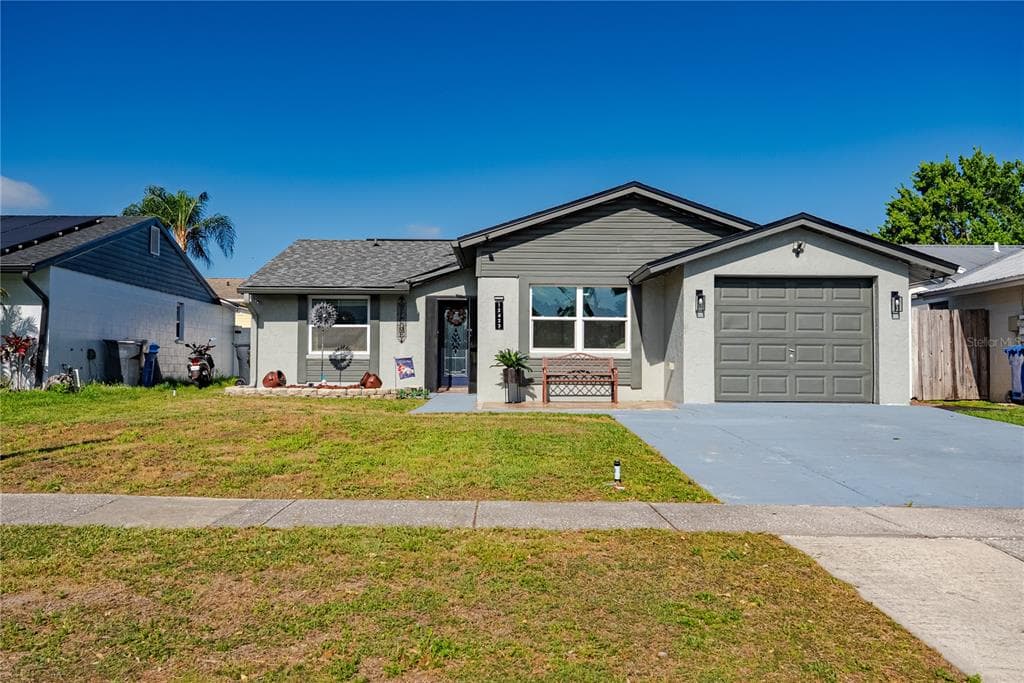 12423 MONDRAGON DRIVE TAMPA, FL 33625