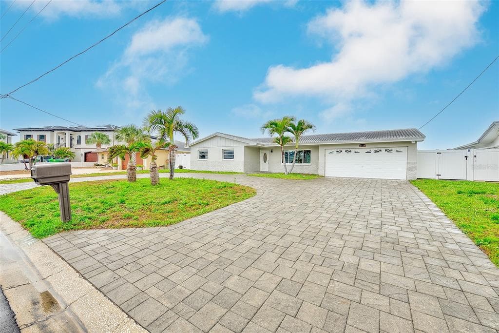 5434 OAKHURST DRIVE SEMINOLE, FL 33772
