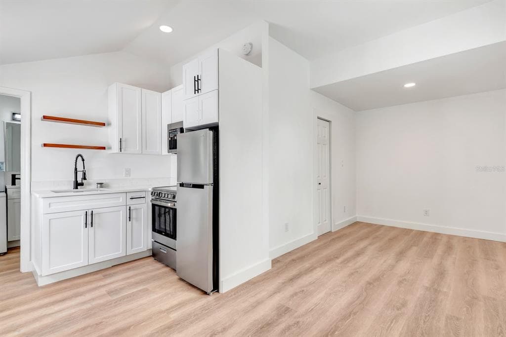 1508 27 AVENUE N ST PETERSBURG, FL 33704