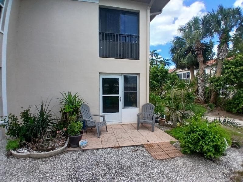 10350 IMPERIAL POINT DRIVE W UNIT 8 LARGO, FL 33774