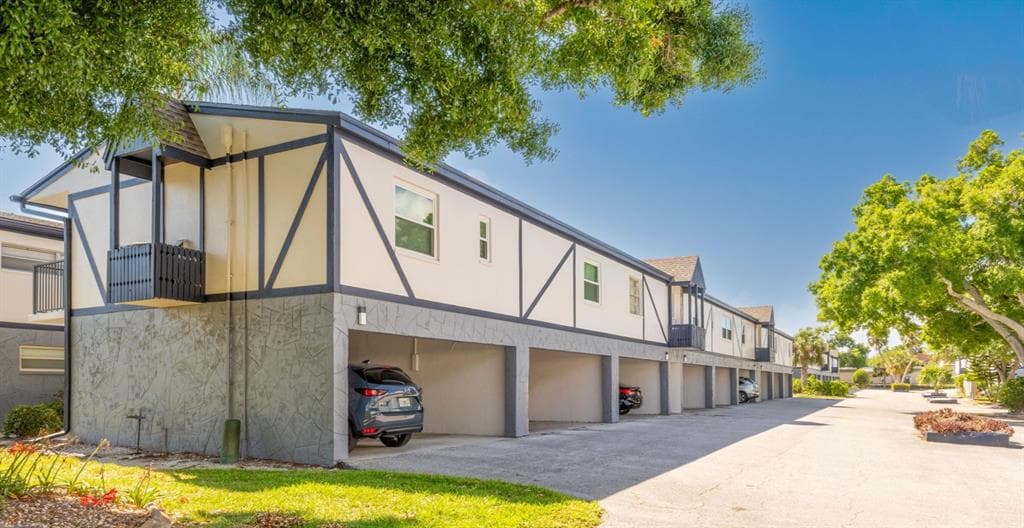 1147 KING ARTHUR COURT UNIT 204