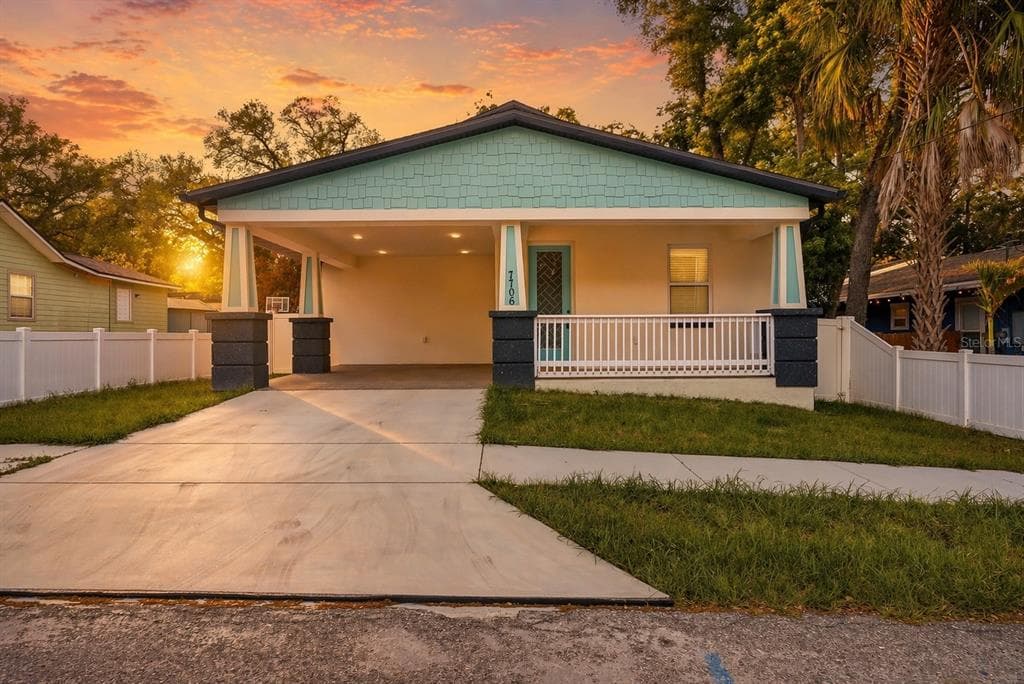 7706 N ARDEN AVENUE TAMPA, FL 33604
