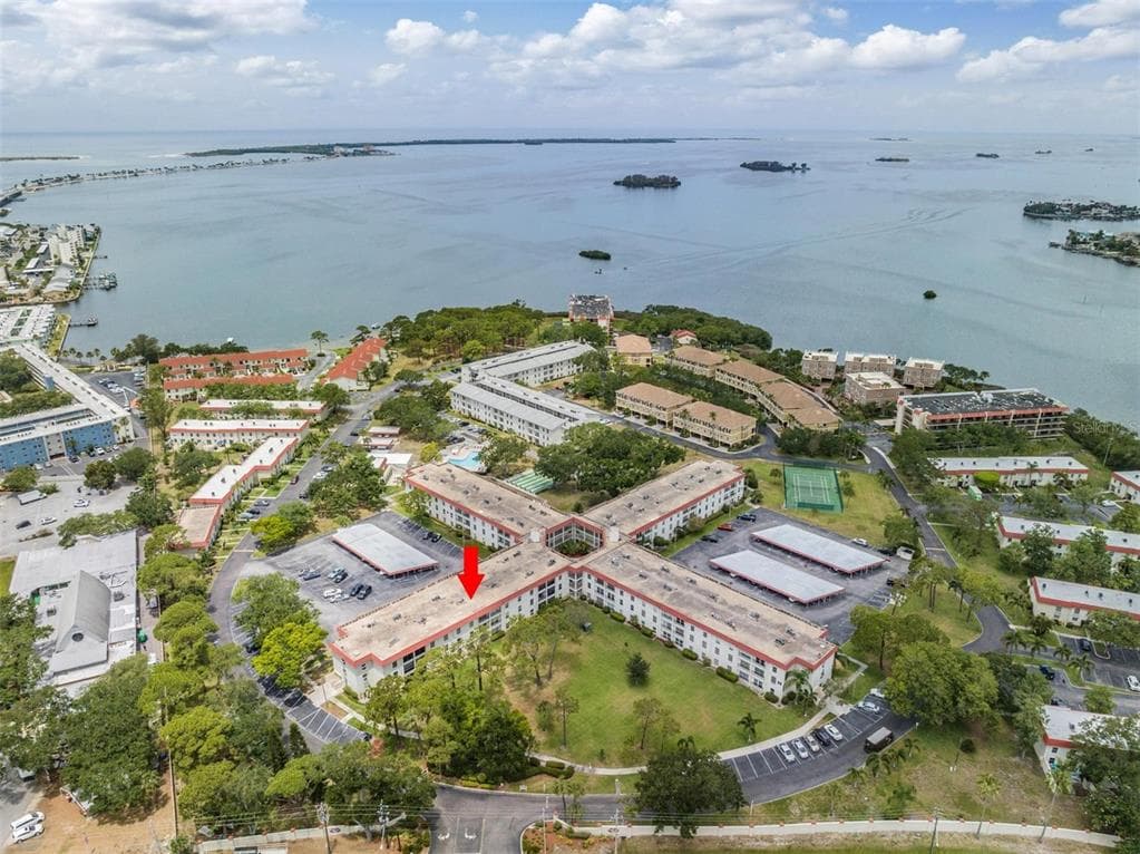2700 BAYSHORE BOULEVARD UNIT 1308 DUNEDIN, FL 34698