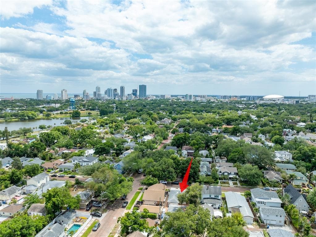 811 20TH AVENUE N ST PETERSBURG, FL 33704