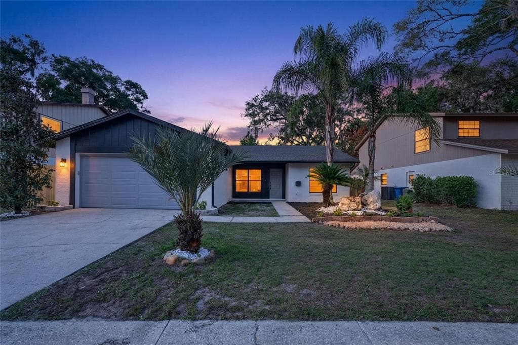 14841 OAK VINE DRIVE LUTZ, FL 33559