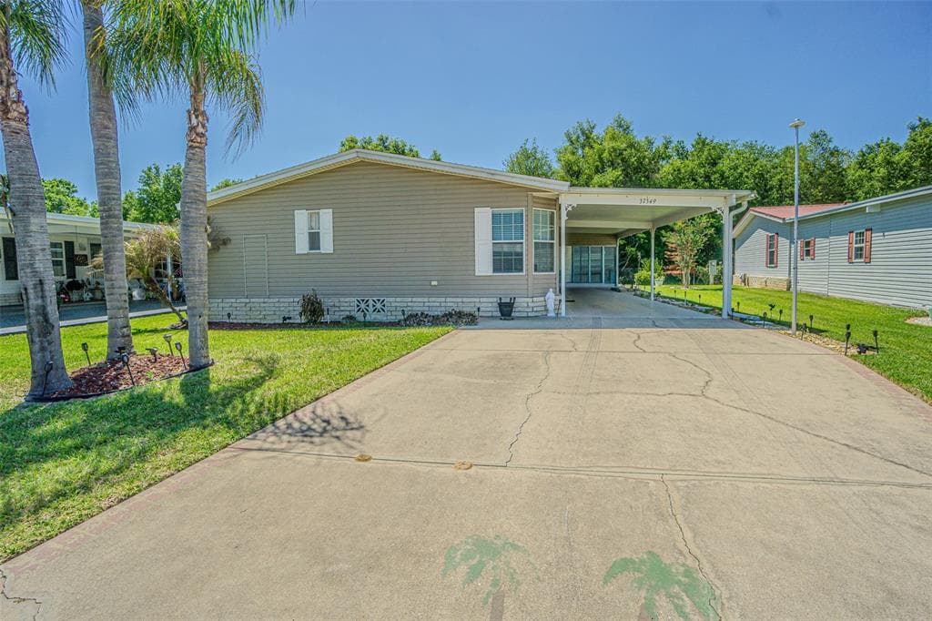37349 GILL AVENUE ZEPHYRHILLS, FL 33541