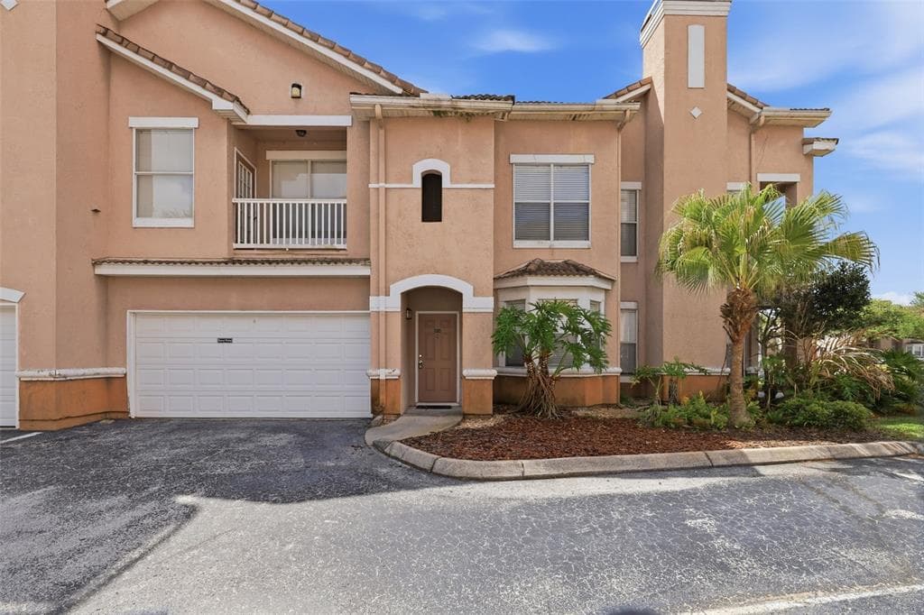 10504 VILLA VIEW CIRCLE TAMPA, FL 33647