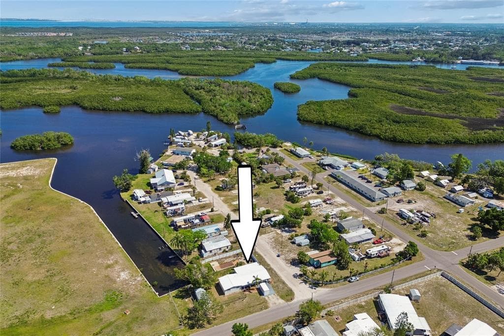 1130 SWEENEY DRIVE RUSKIN, FL 33570
