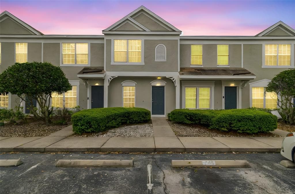 2237 LAKE WOODBERRY CIRCLE BRANDON, FL 33510