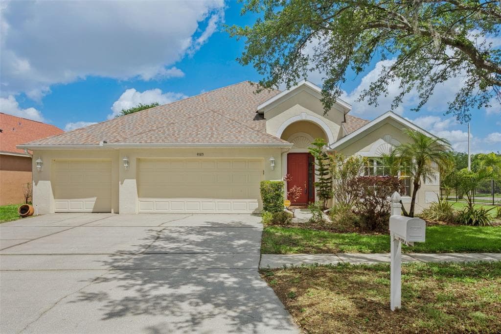 9103 PINEBREEZE DRIVE RIVERVIEW, FL 33578
