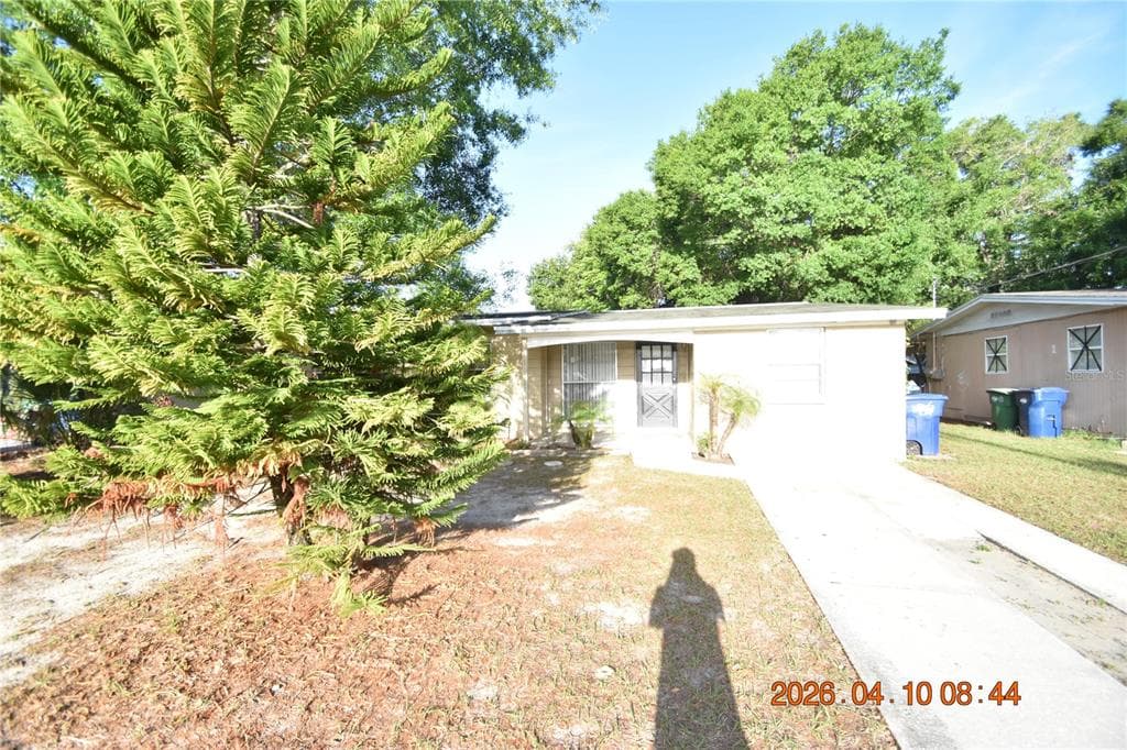 10922 N HYACINTH AVENUE TAMPA, FL 33612