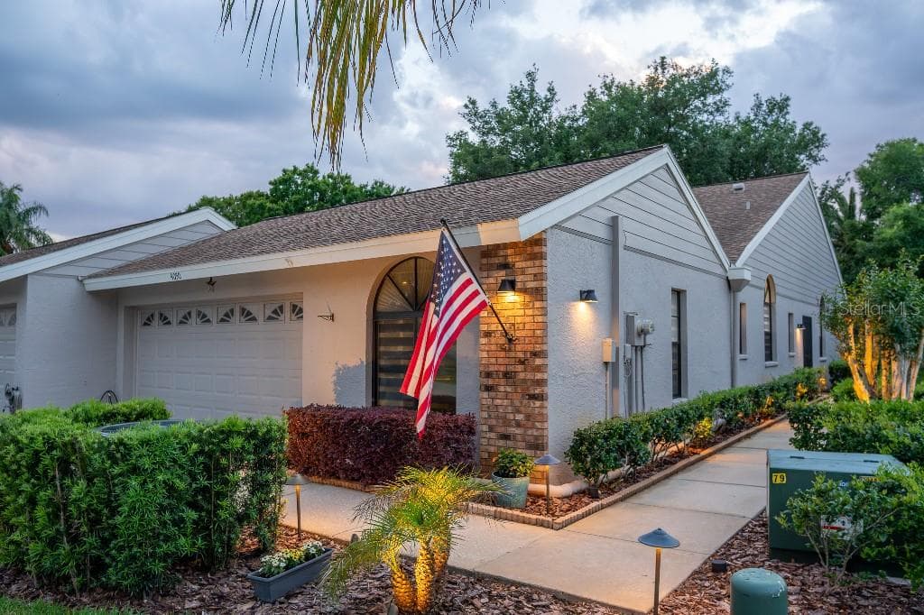 4050 SALEM SQUARE COURT PALM HARBOR, FL 34685