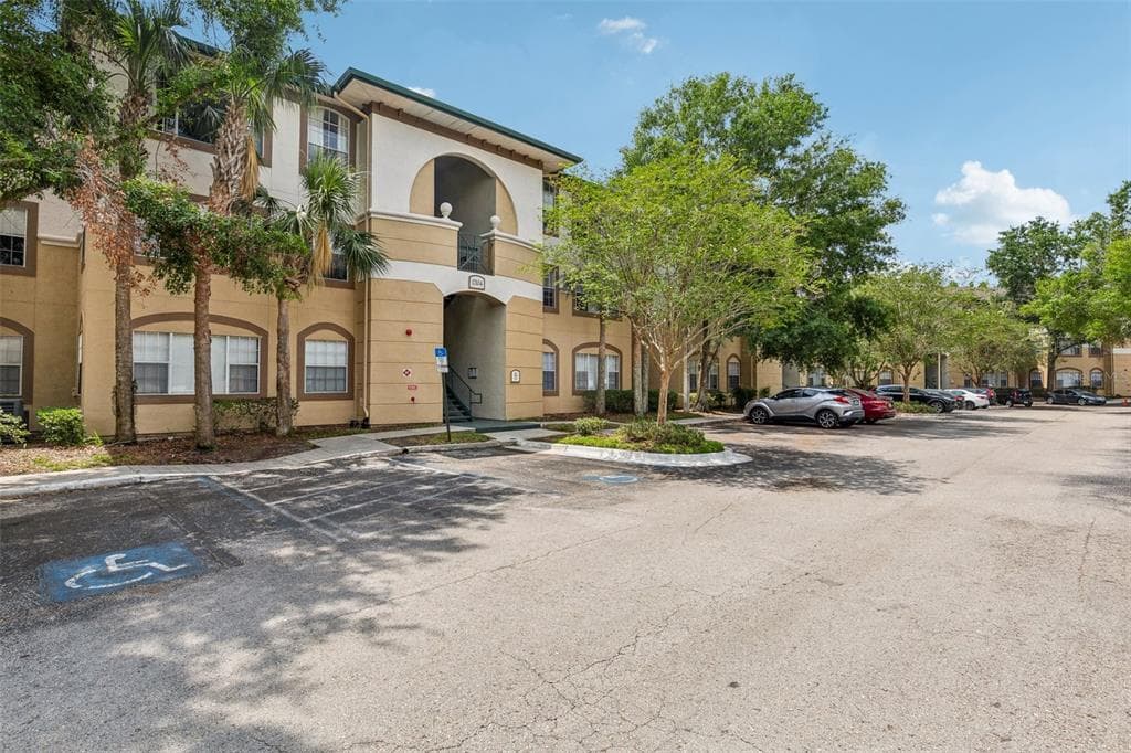17104 CARRINGTON PARK DRIVE UNIT 514 TAMPA, FL 33647