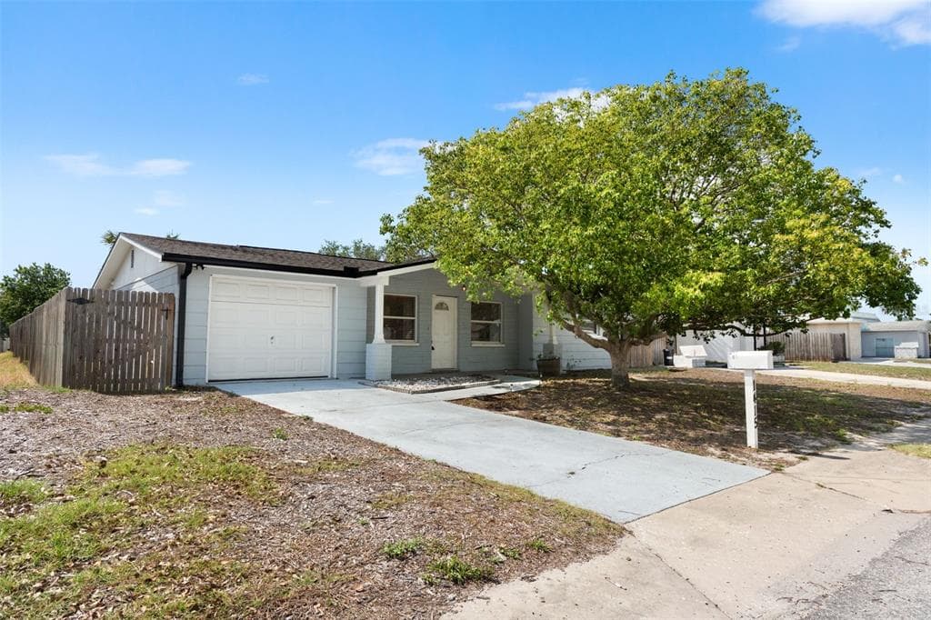 1415 BRIXTON LANE