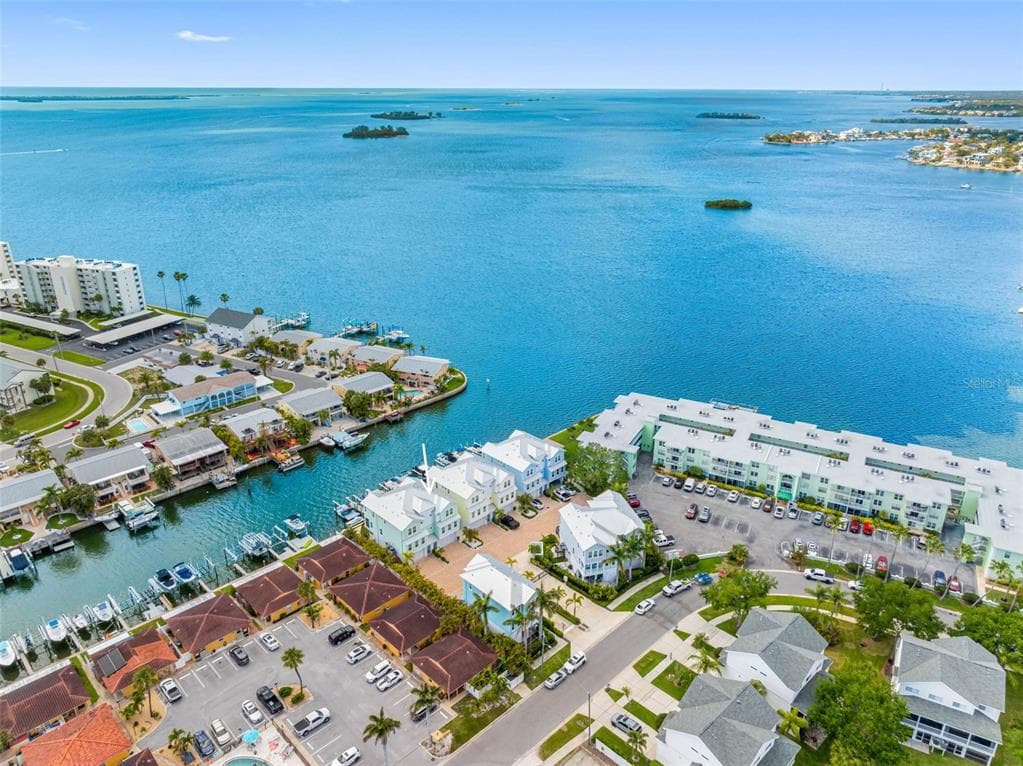 604 SEA COURT DUNEDIN, FL 34698