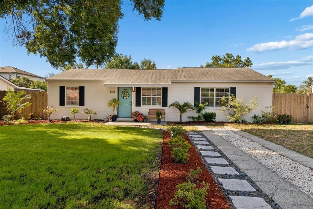 4224 W BAY VISTA AVENUE TAMPA, FL 33611