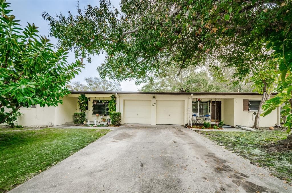 1411 KENNYWOOD DRIVE UNIT A & B LARGO, FL 33770