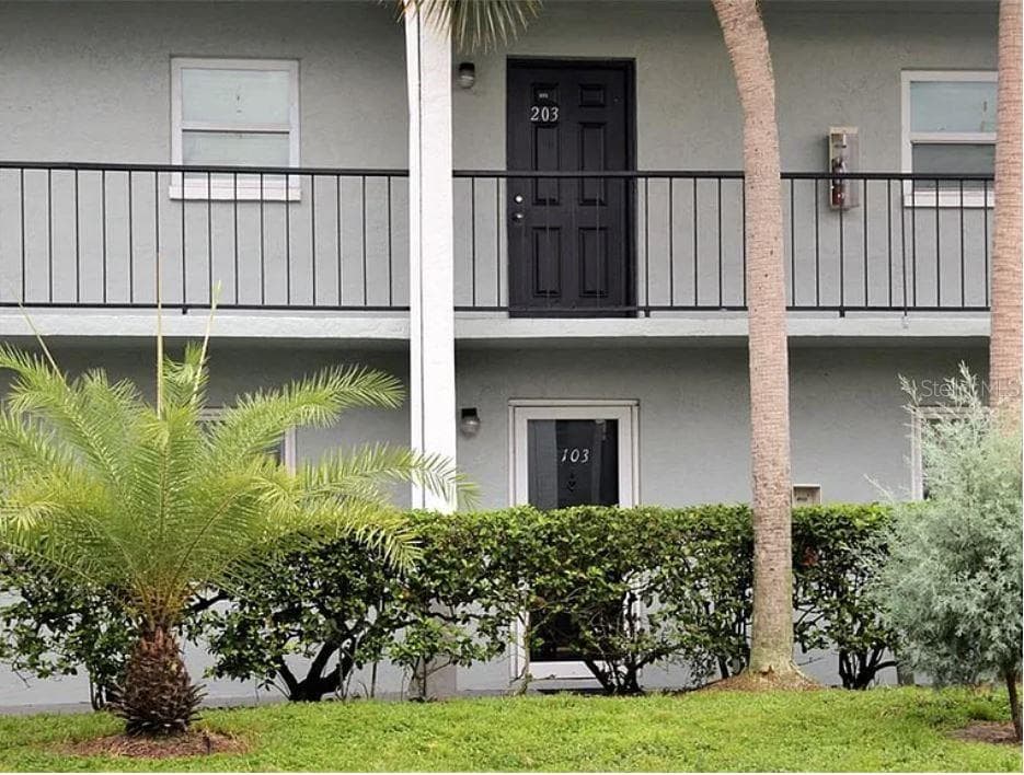 2835 SOMERSET PARK DRIVE UNIT 203 TAMPA, FL 33613