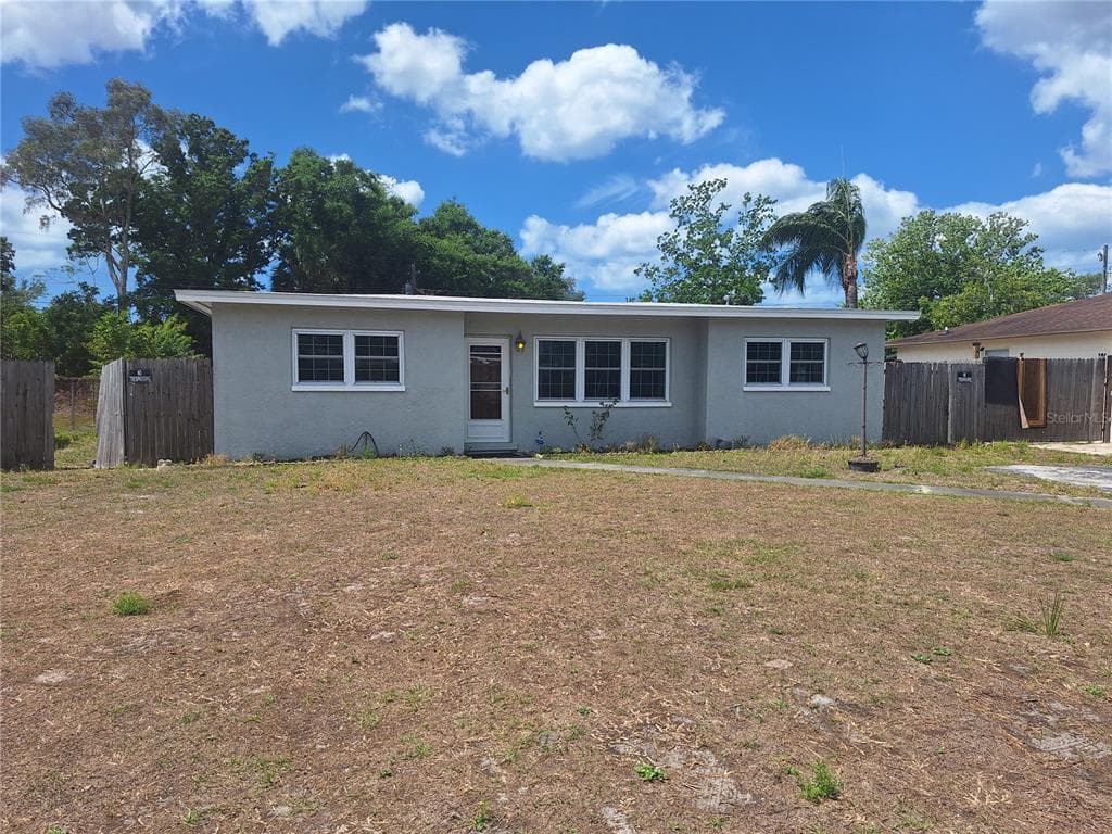 8916 NARCISSUS AVENUE SEMINOLE, FL 33777