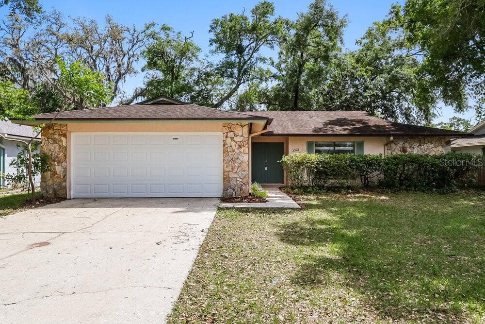 2303 WILLOW BRANCH AVENUE LUTZ, FL 33549