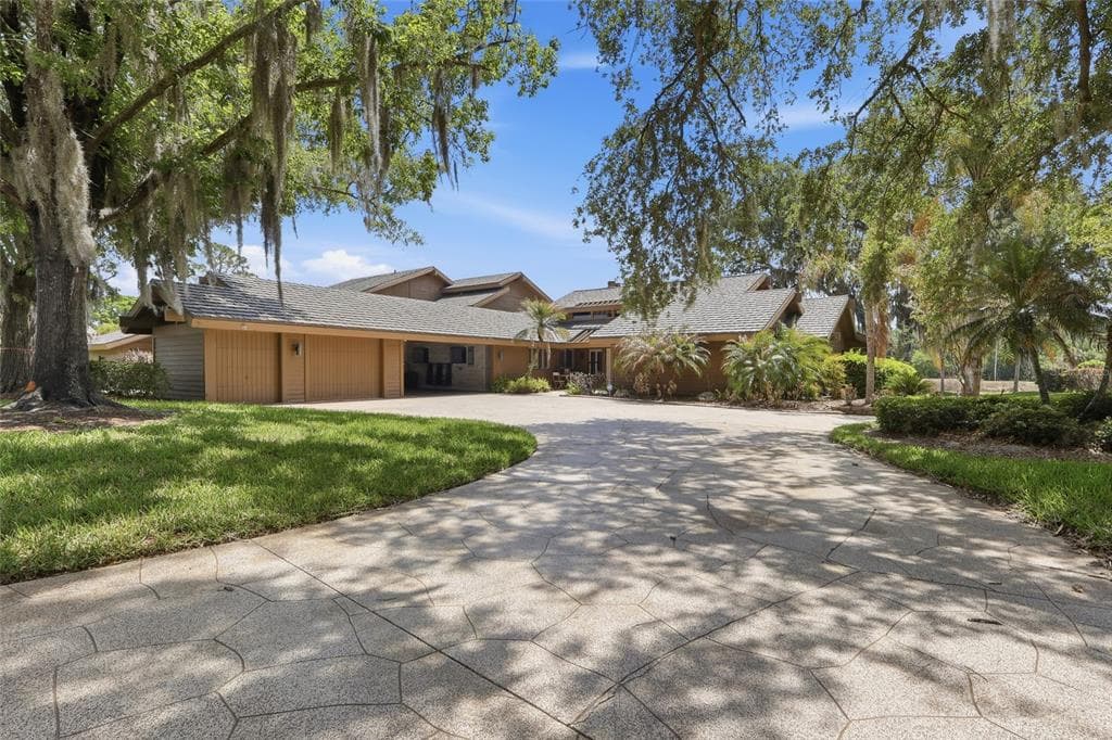 29922 BAYWOOD LANE