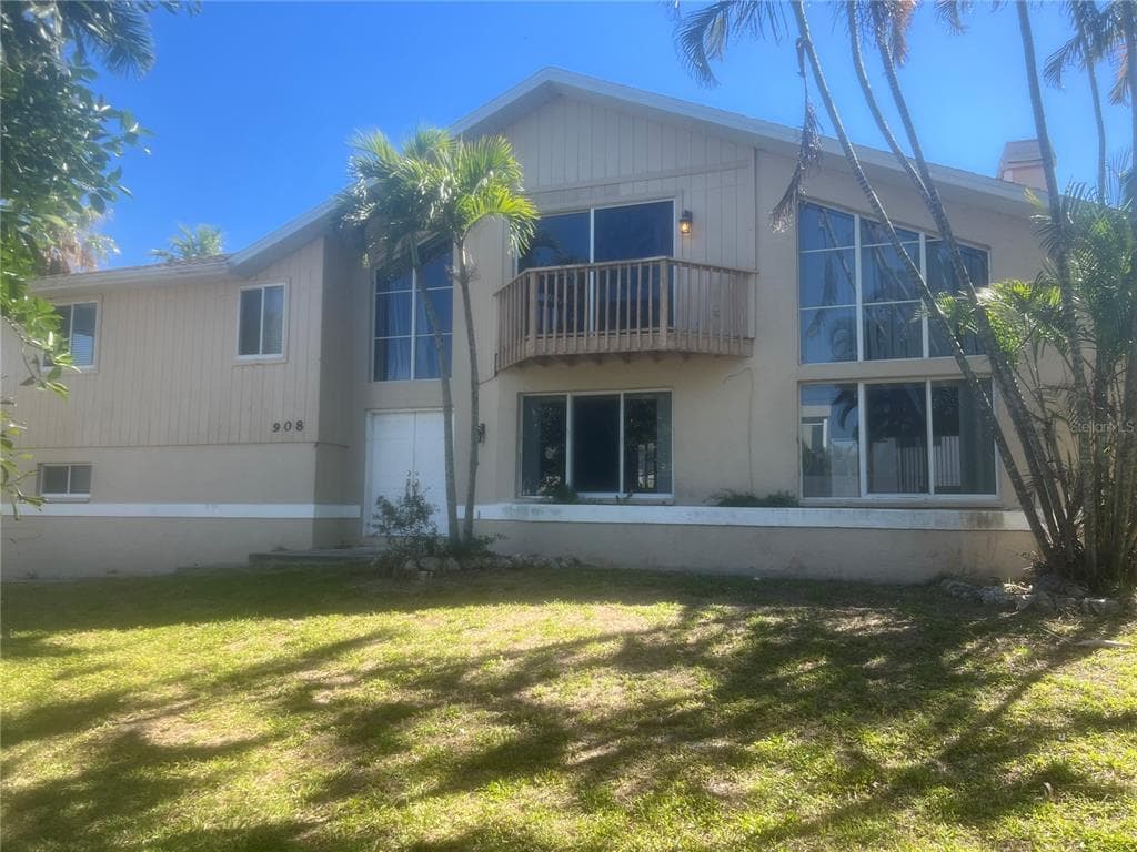 908 35TH AVENUE DRIVE W PALMETTO, FL 34221