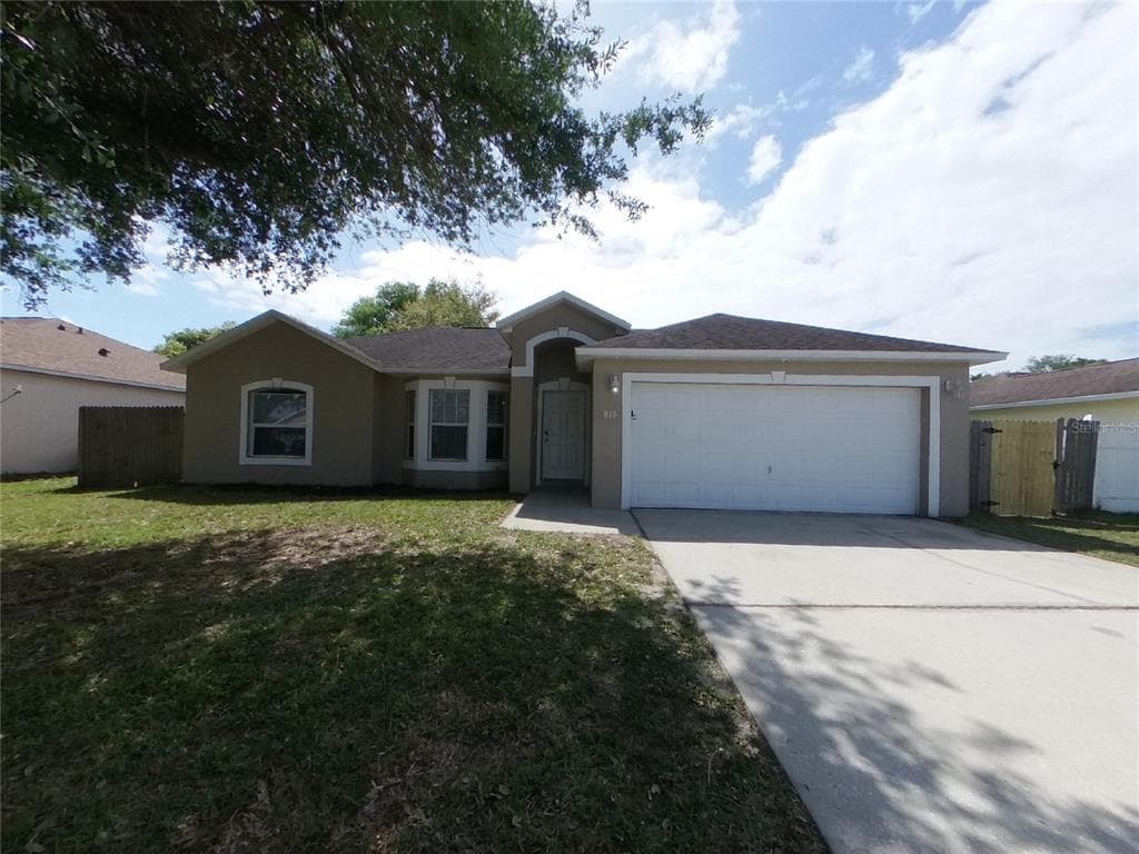 810 OGNON COURT KISSIMMEE, FL 34759